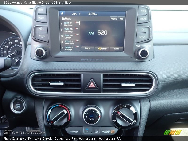 Sonic Silver / Black 2021 Hyundai Kona SEL AWD