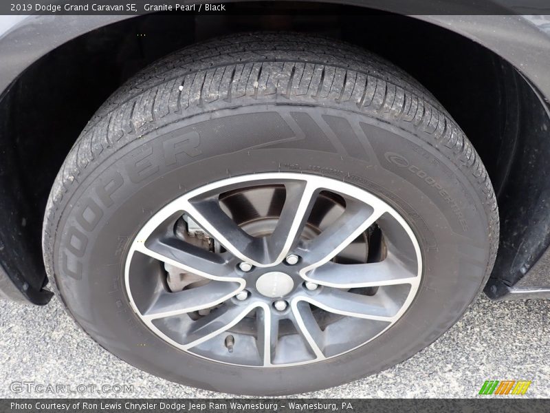 Granite Pearl / Black 2019 Dodge Grand Caravan SE