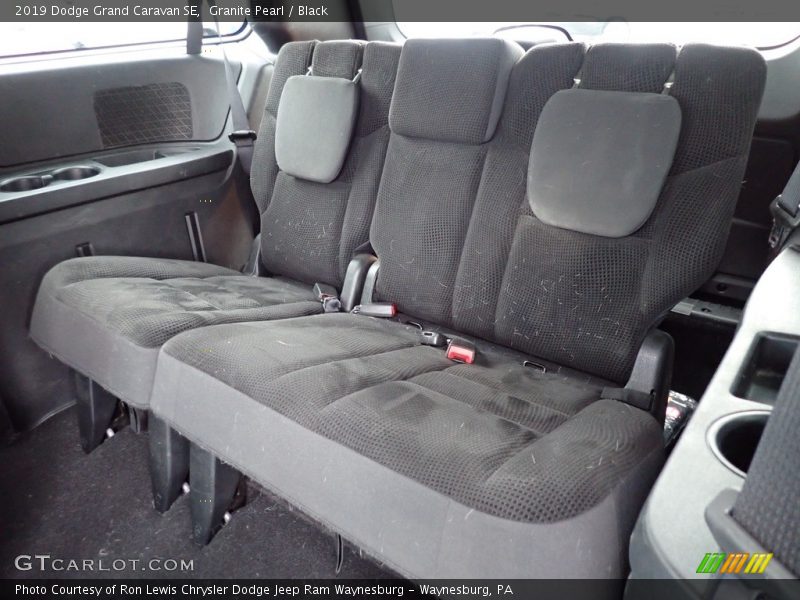 Granite Pearl / Black 2019 Dodge Grand Caravan SE