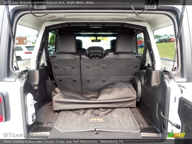 Bright White / Black 2023 Jeep Wrangler Unlimited Rubicon 4x4