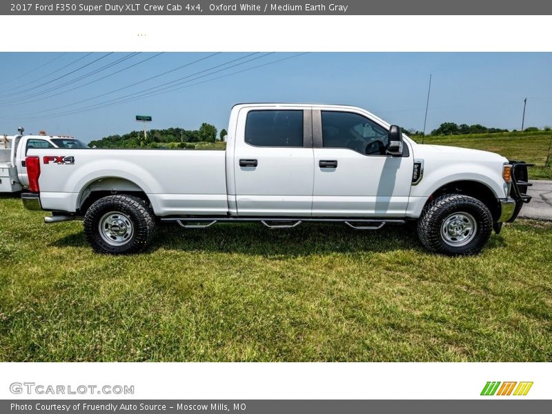 Oxford White / Medium Earth Gray 2017 Ford F350 Super Duty XLT Crew Cab 4x4