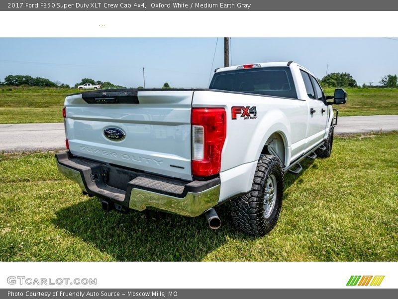 Oxford White / Medium Earth Gray 2017 Ford F350 Super Duty XLT Crew Cab 4x4