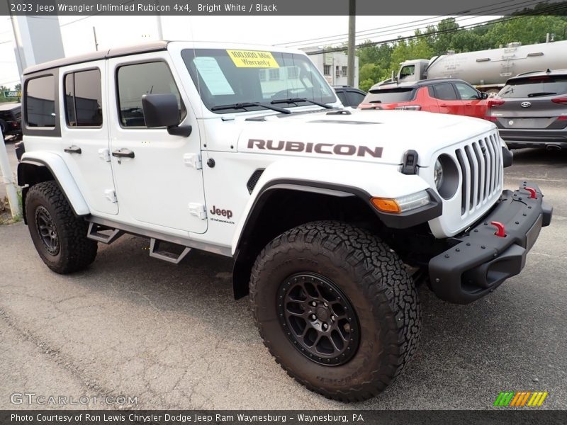 Front 3/4 View of 2023 Wrangler Unlimited Rubicon 4x4