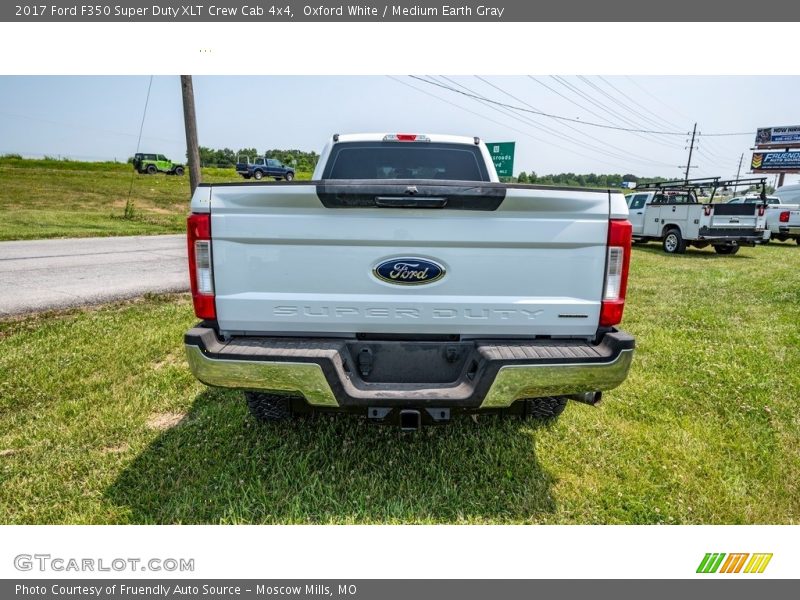Oxford White / Medium Earth Gray 2017 Ford F350 Super Duty XLT Crew Cab 4x4