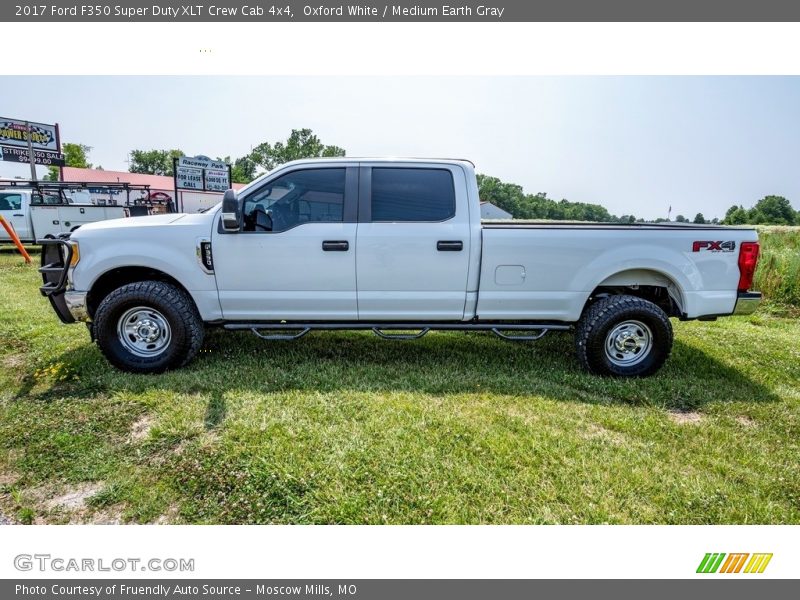 Oxford White / Medium Earth Gray 2017 Ford F350 Super Duty XLT Crew Cab 4x4