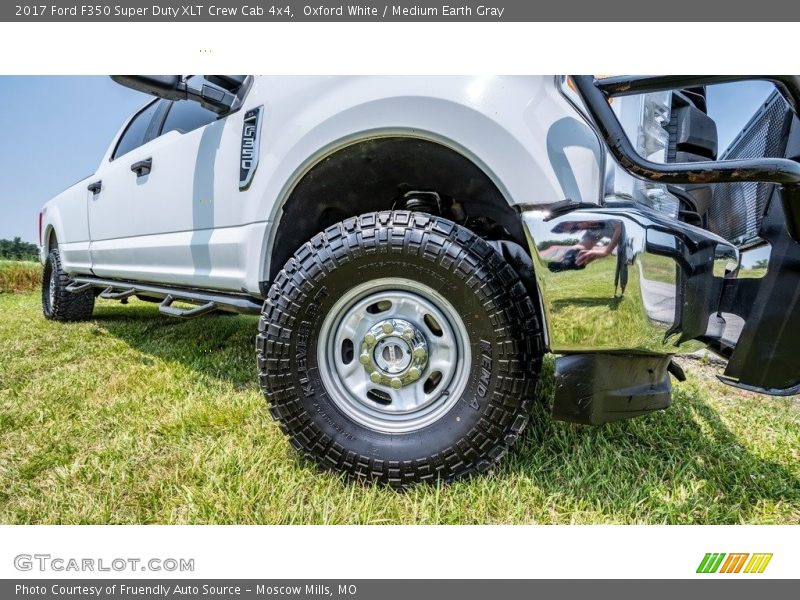 Oxford White / Medium Earth Gray 2017 Ford F350 Super Duty XLT Crew Cab 4x4