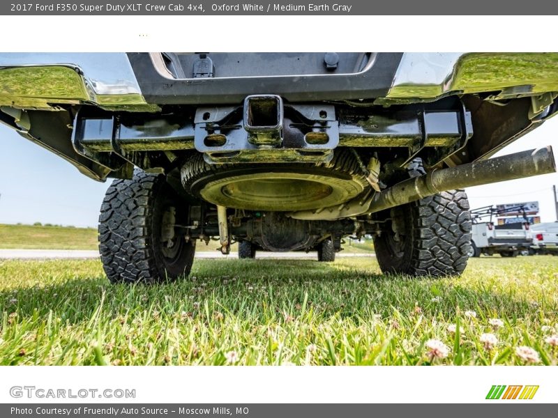 Oxford White / Medium Earth Gray 2017 Ford F350 Super Duty XLT Crew Cab 4x4
