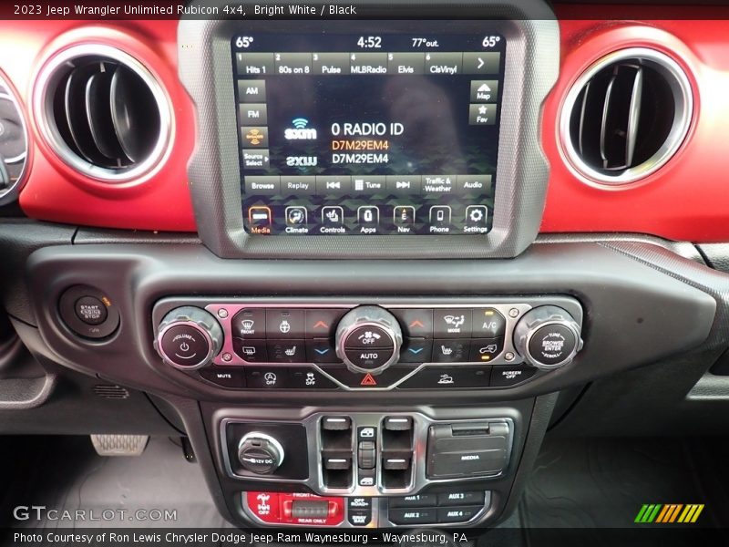 Bright White / Black 2023 Jeep Wrangler Unlimited Rubicon 4x4