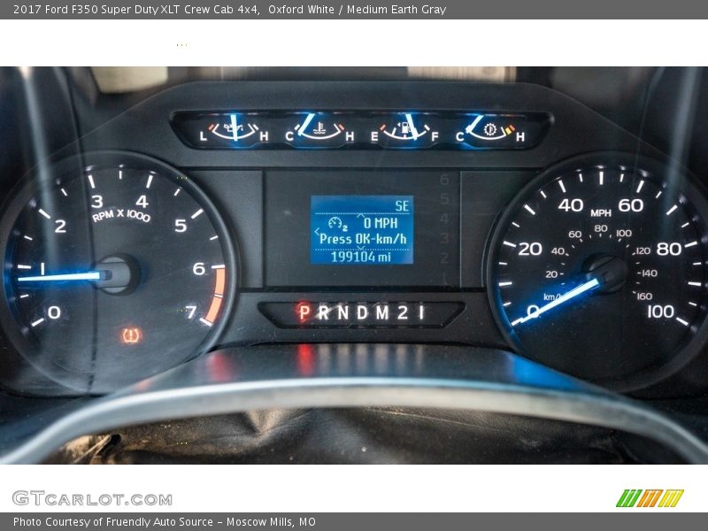 Oxford White / Medium Earth Gray 2017 Ford F350 Super Duty XLT Crew Cab 4x4