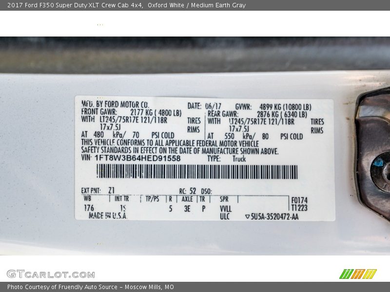 Oxford White / Medium Earth Gray 2017 Ford F350 Super Duty XLT Crew Cab 4x4