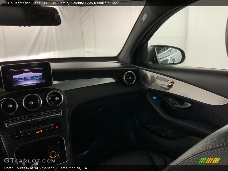 Selenite Grey Metallic / Black 2019 Mercedes-Benz GLC 300 4Matic