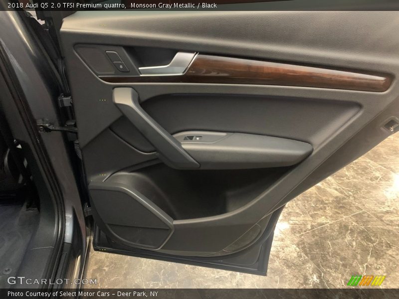 Monsoon Gray Metallic / Black 2018 Audi Q5 2.0 TFSI Premium quattro