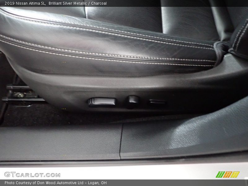 Brilliant Silver Metallic / Charcoal 2019 Nissan Altima SL