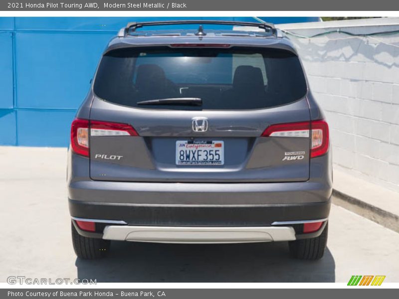 Modern Steel Metallic / Black 2021 Honda Pilot Touring AWD