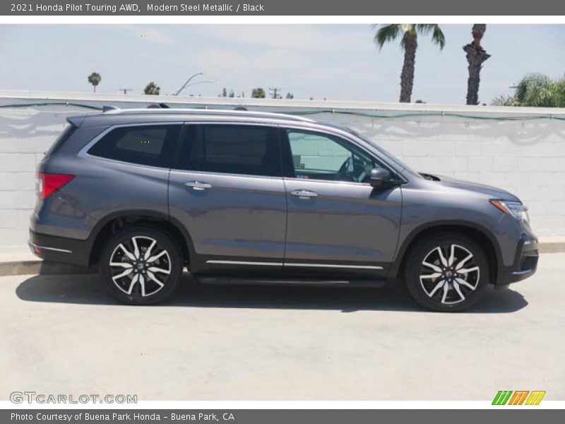 Modern Steel Metallic / Black 2021 Honda Pilot Touring AWD