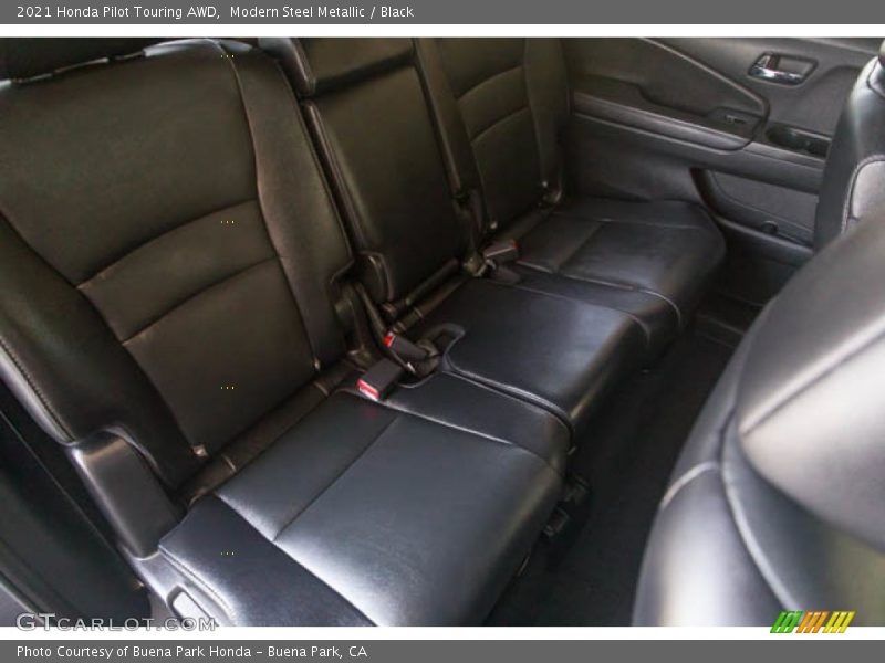 Modern Steel Metallic / Black 2021 Honda Pilot Touring AWD