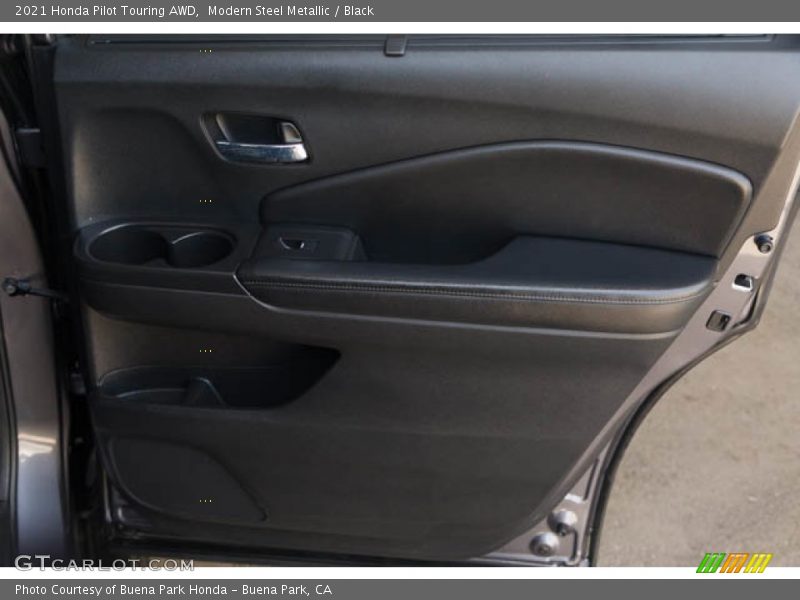 Modern Steel Metallic / Black 2021 Honda Pilot Touring AWD