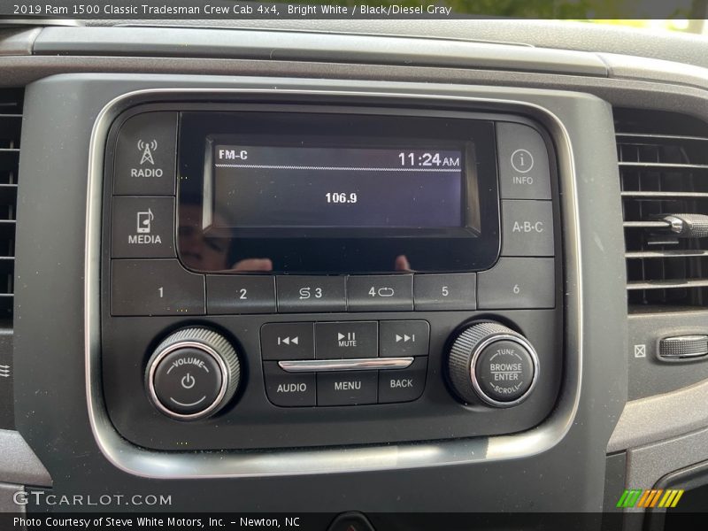 Controls of 2019 1500 Classic Tradesman Crew Cab 4x4