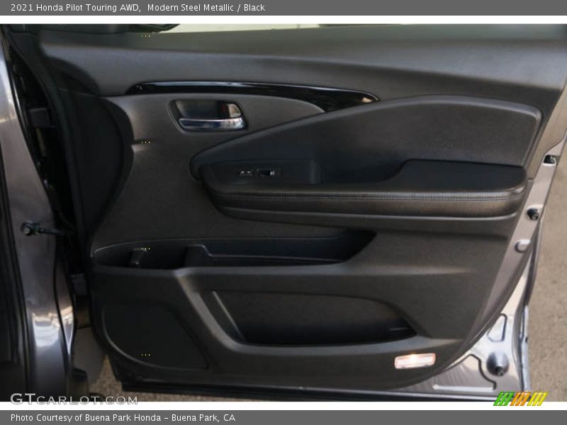 Modern Steel Metallic / Black 2021 Honda Pilot Touring AWD