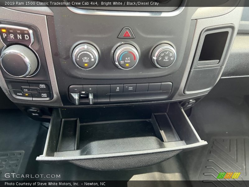 Controls of 2019 1500 Classic Tradesman Crew Cab 4x4