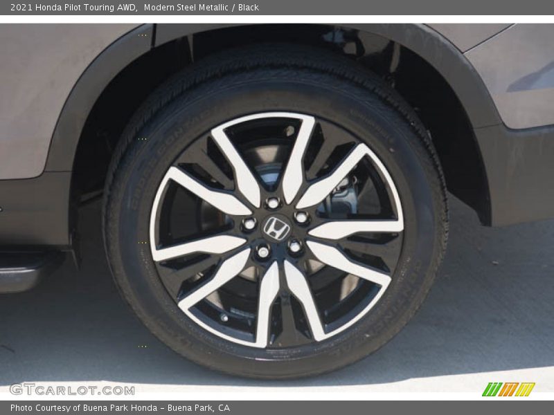 Modern Steel Metallic / Black 2021 Honda Pilot Touring AWD