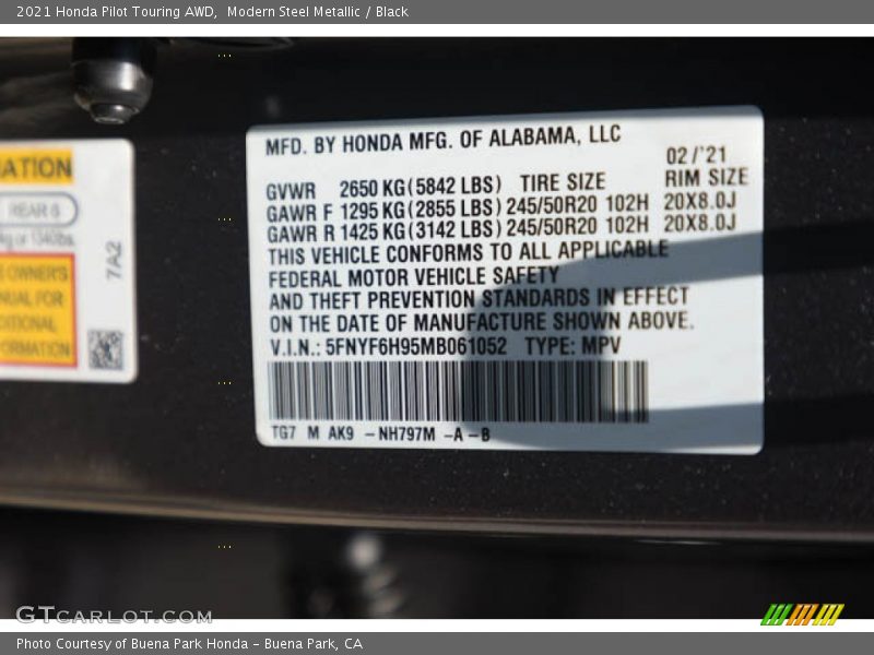 Modern Steel Metallic / Black 2021 Honda Pilot Touring AWD