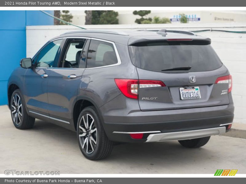 Modern Steel Metallic / Black 2021 Honda Pilot Touring AWD