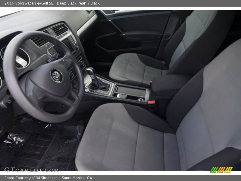 Deep Black Pearl / Black 2016 Volkswagen e-Golf SE