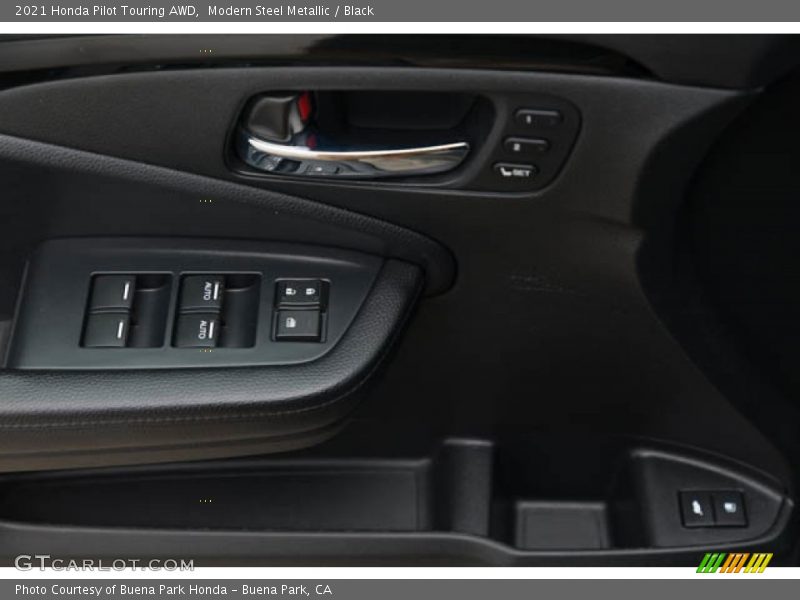 Modern Steel Metallic / Black 2021 Honda Pilot Touring AWD