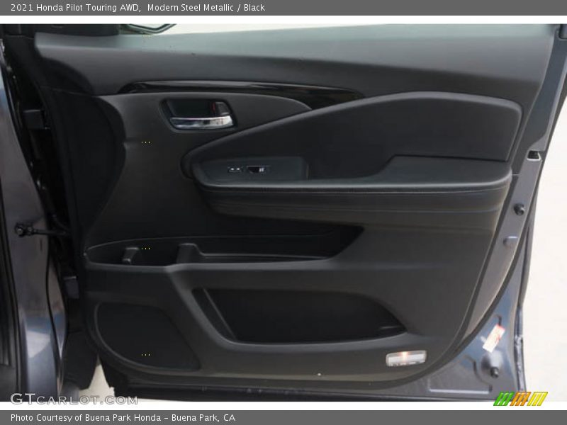 Modern Steel Metallic / Black 2021 Honda Pilot Touring AWD