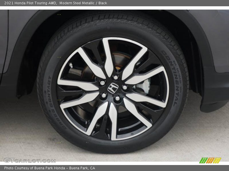 Modern Steel Metallic / Black 2021 Honda Pilot Touring AWD