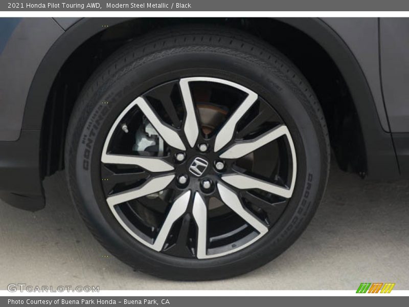 Modern Steel Metallic / Black 2021 Honda Pilot Touring AWD