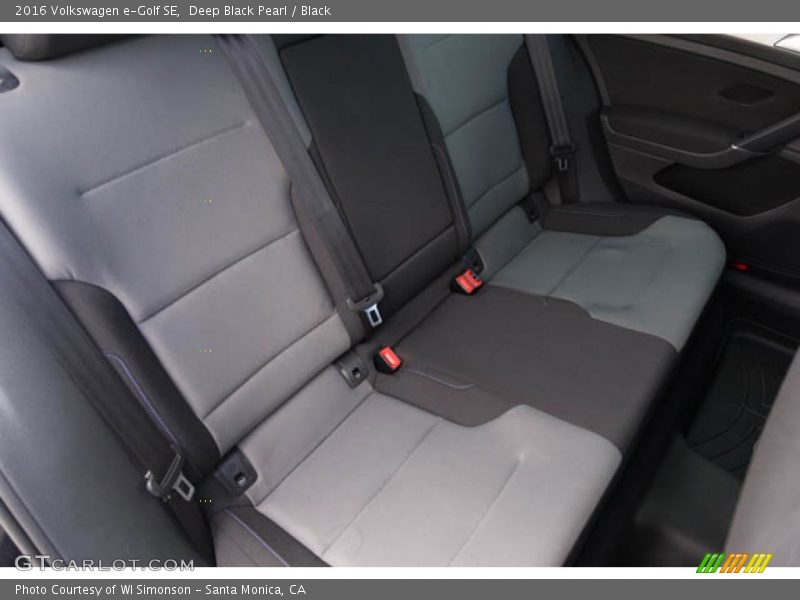 Deep Black Pearl / Black 2016 Volkswagen e-Golf SE