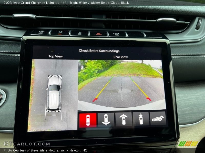 Controls of 2023 Grand Cherokee L Limited 4x4