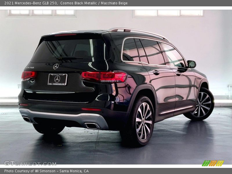 Cosmos Black Metallic / Macchiato Beige 2021 Mercedes-Benz GLB 250