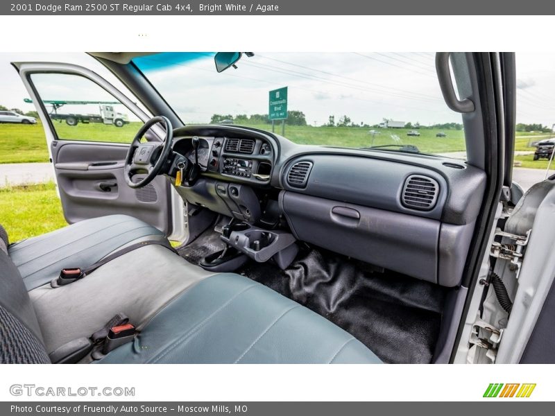 Dashboard of 2001 Ram 2500 ST Regular Cab 4x4