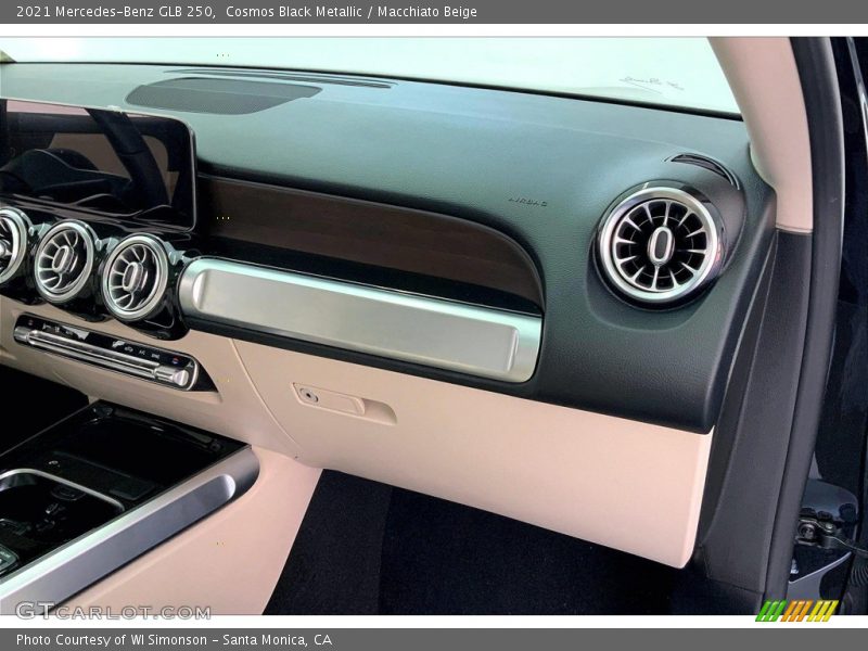 Cosmos Black Metallic / Macchiato Beige 2021 Mercedes-Benz GLB 250