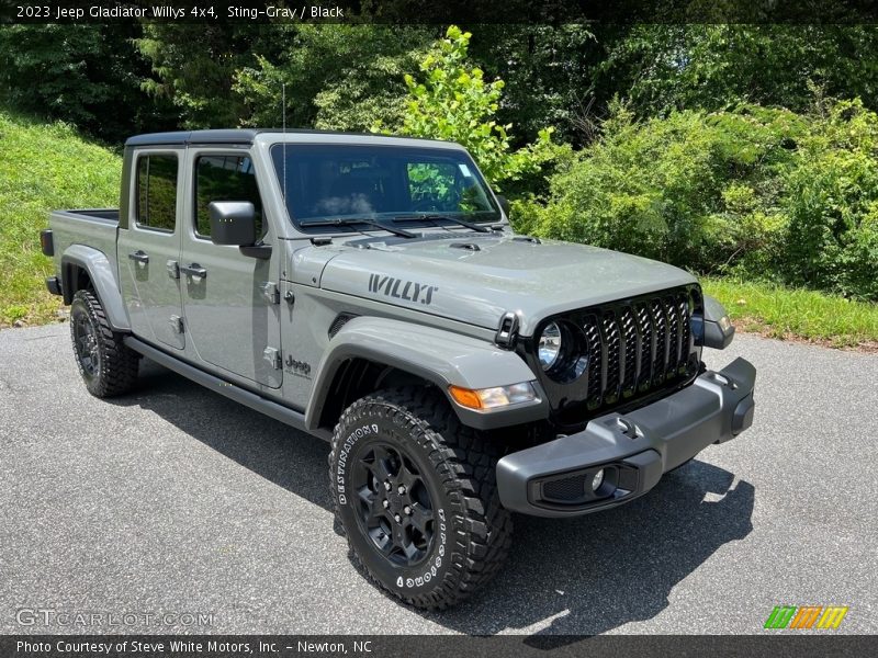 Front 3/4 View of 2023 Gladiator Willys 4x4