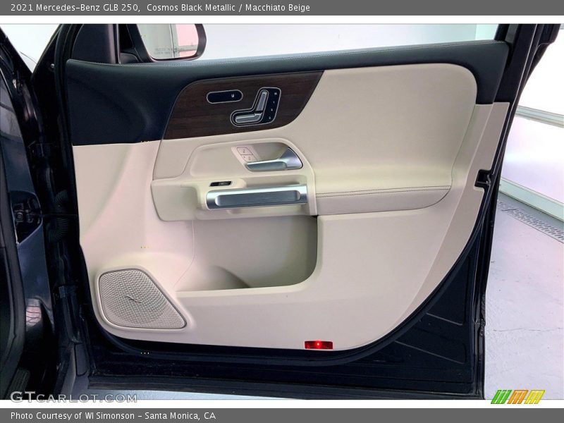 Cosmos Black Metallic / Macchiato Beige 2021 Mercedes-Benz GLB 250