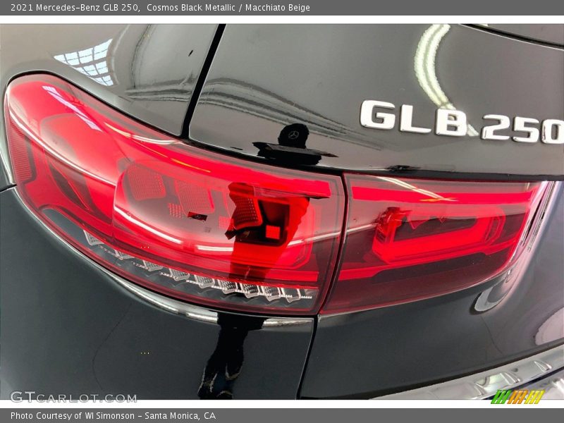Cosmos Black Metallic / Macchiato Beige 2021 Mercedes-Benz GLB 250