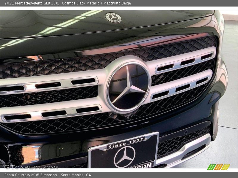 Cosmos Black Metallic / Macchiato Beige 2021 Mercedes-Benz GLB 250