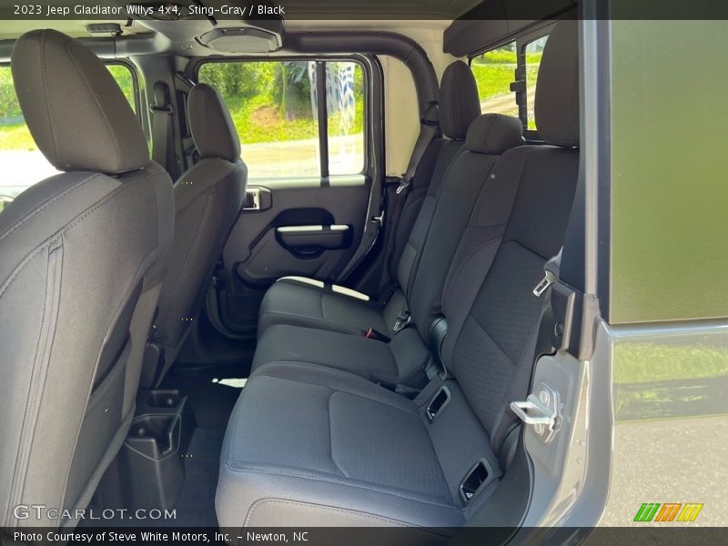 Sting-Gray / Black 2023 Jeep Gladiator Willys 4x4