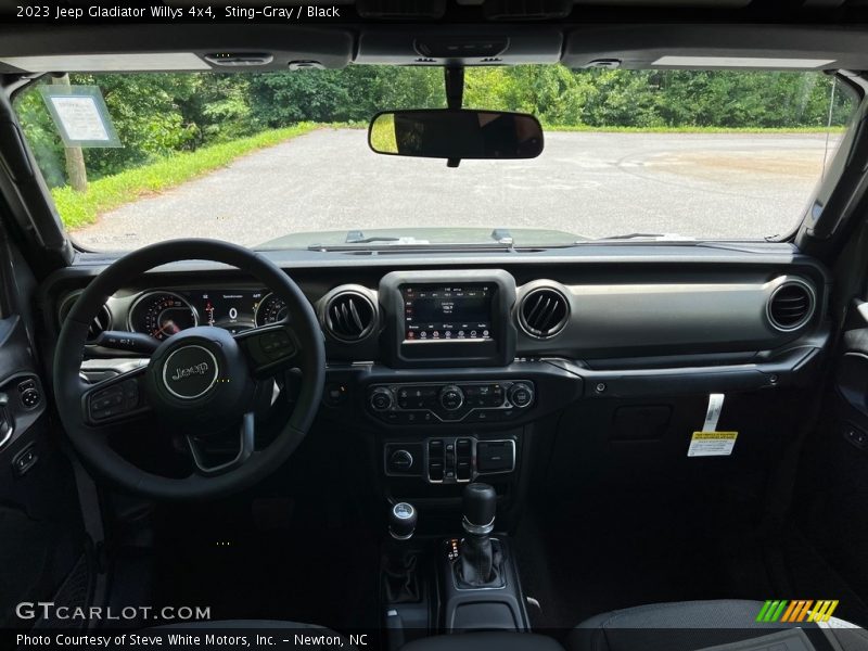 Sting-Gray / Black 2023 Jeep Gladiator Willys 4x4