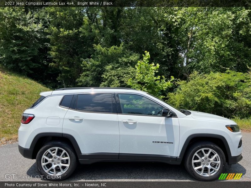  2023 Compass Latitude Lux 4x4 Bright White