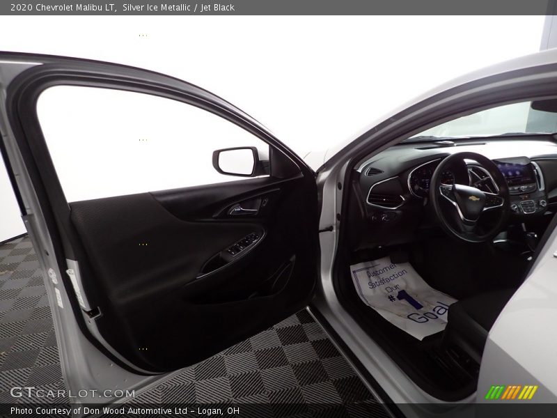 Silver Ice Metallic / Jet Black 2020 Chevrolet Malibu LT