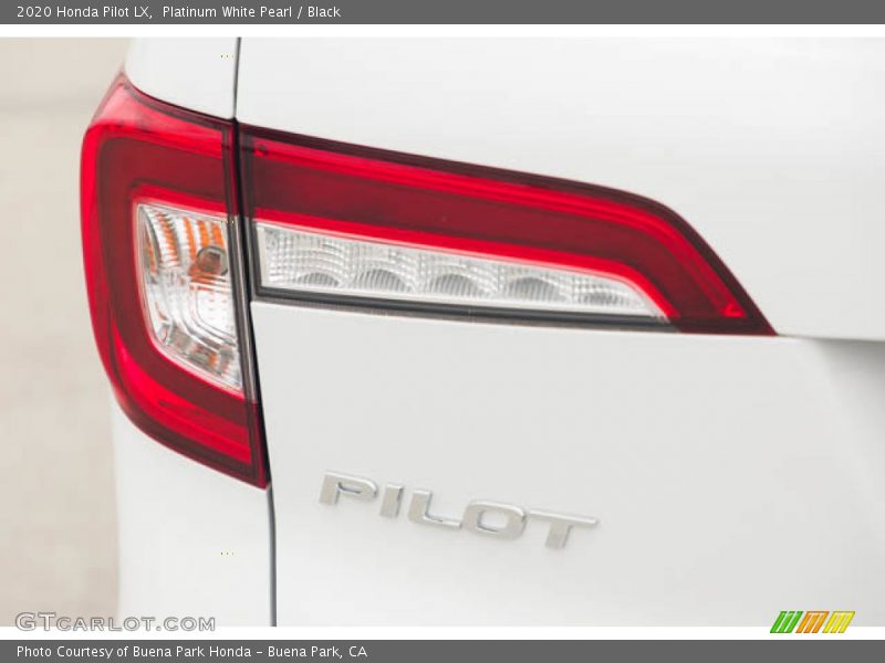 Platinum White Pearl / Black 2020 Honda Pilot LX