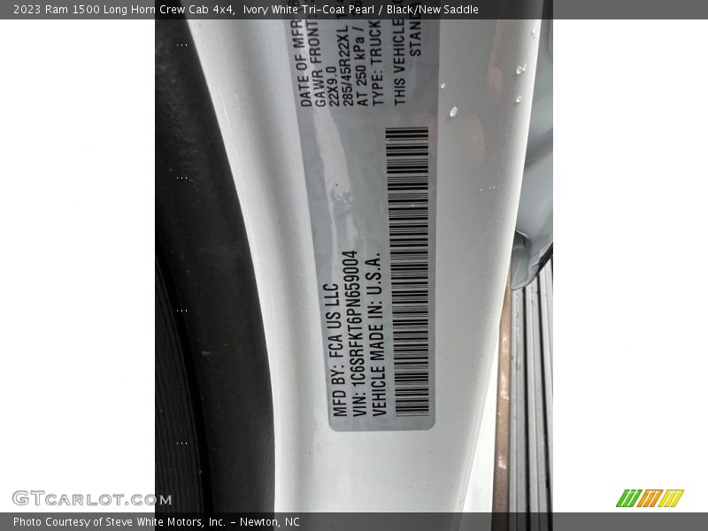 Ivory White Tri-Coat Pearl / Black/New Saddle 2023 Ram 1500 Long Horn Crew Cab 4x4