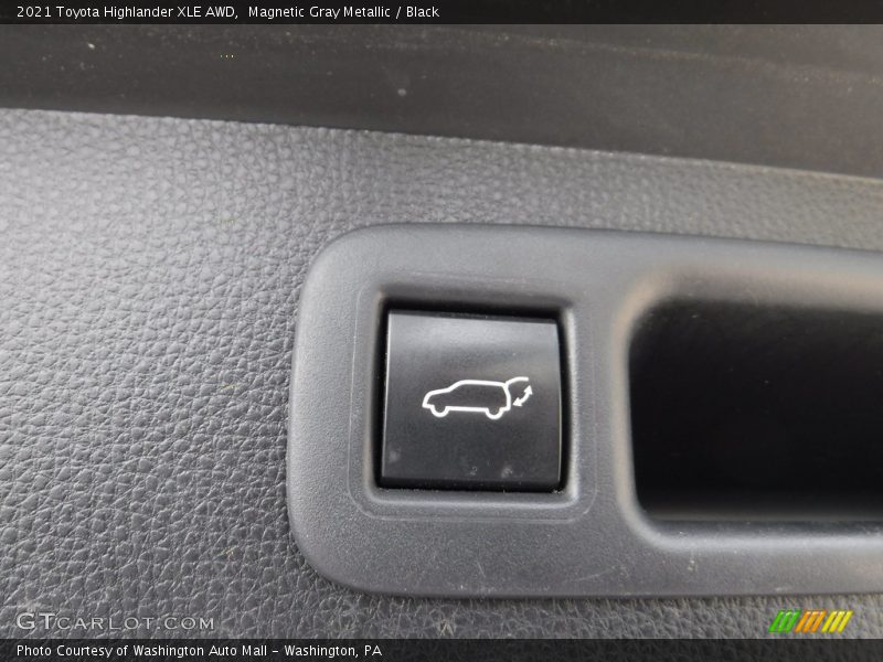Magnetic Gray Metallic / Black 2021 Toyota Highlander XLE AWD