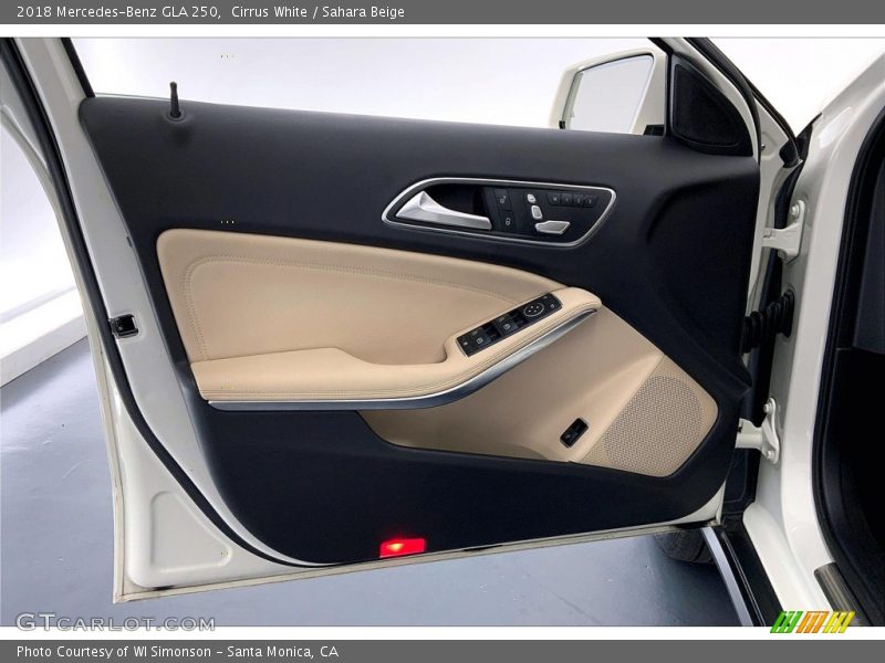 Cirrus White / Sahara Beige 2018 Mercedes-Benz GLA 250