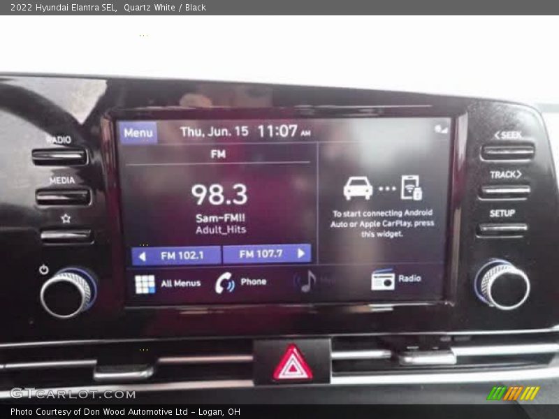 Quartz White / Black 2022 Hyundai Elantra SEL